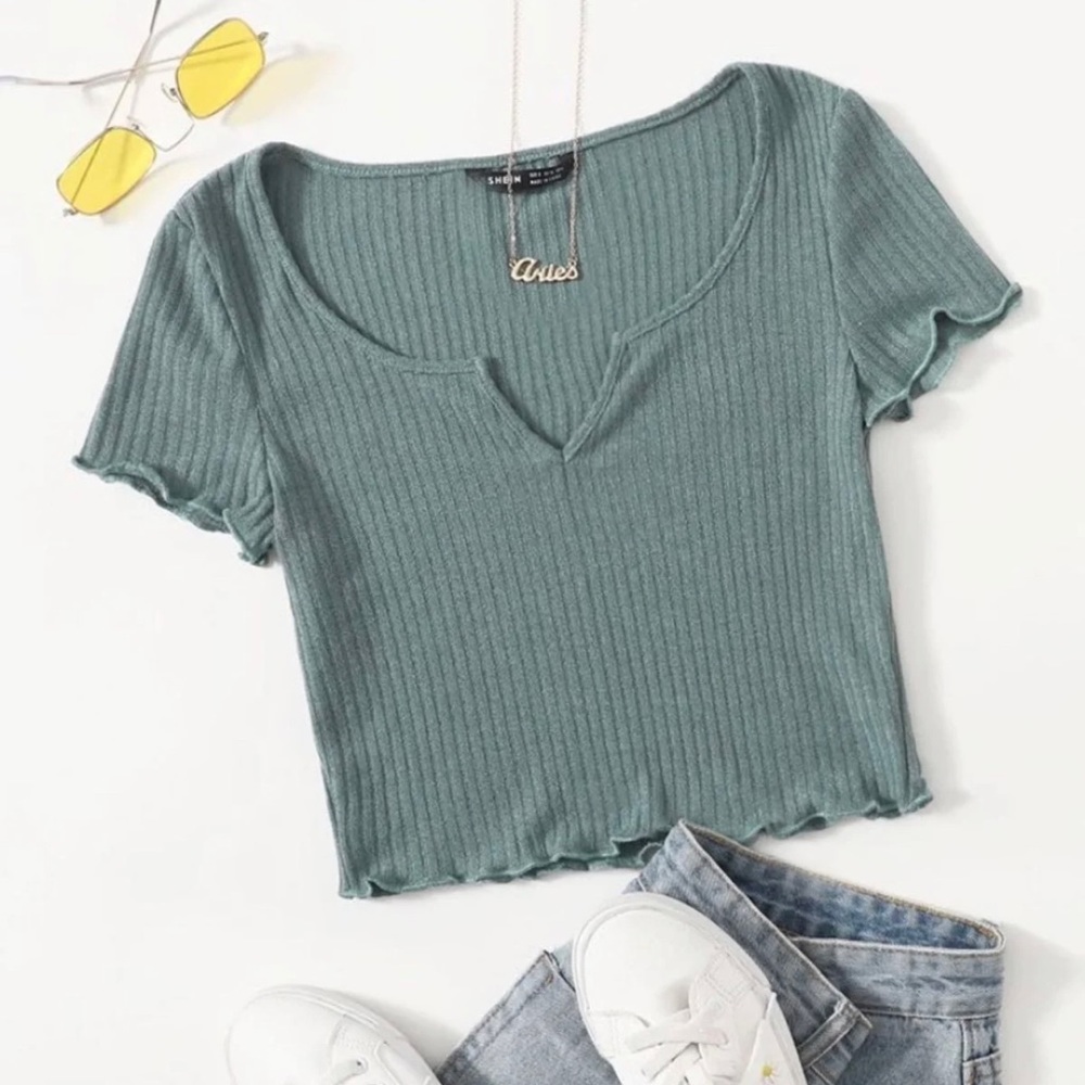 crop tee